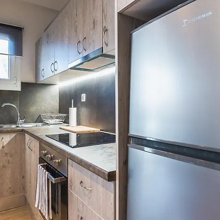 Modern Studio, Center, Near Metro Station *
