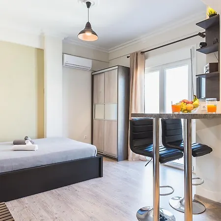 Modern Studio, Center, Near Metro Station *